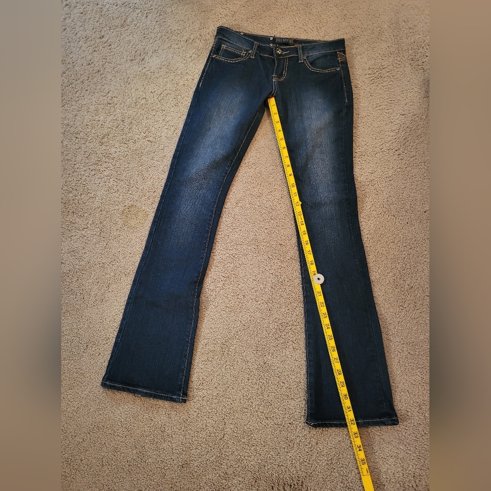 Beautiful Rue 21 Premier Slimboot Jeans With Gold Design, Size 0R. - Picture 5 of 7